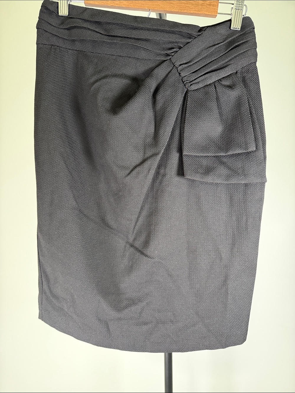 Aryn K Black Textured Sheath Skirt | Size M